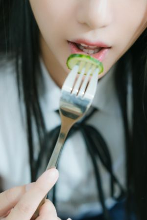 十八岁高清版免费观看电视剧_BD韩语神马影院在线