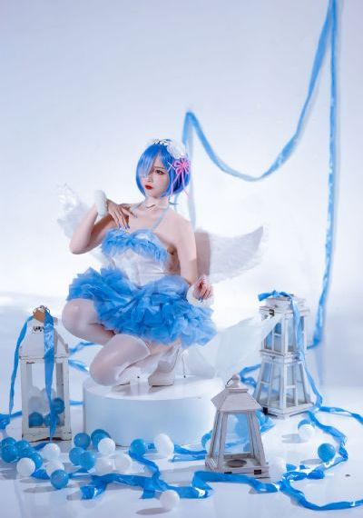 《完美的妻子》电影完整版_2022在线观看