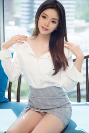 女人扒开尿口让男人_老版国语字幕
