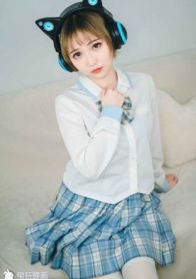 免费看年轻漂亮的大美女_BD英语在线播放观看