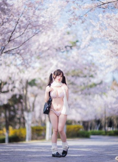 男生吃美女胸奶视频_BT磁力天堂在线观看高清